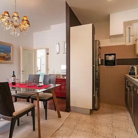 Luxury Rooms 7Heaven Suite Apartment Split Exterior photo